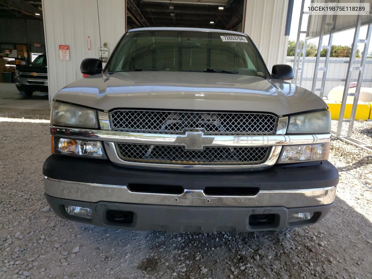 2005 Chevrolet Silverado K1500 VIN: 1GCEK19B75E118289 Lot: 72653704