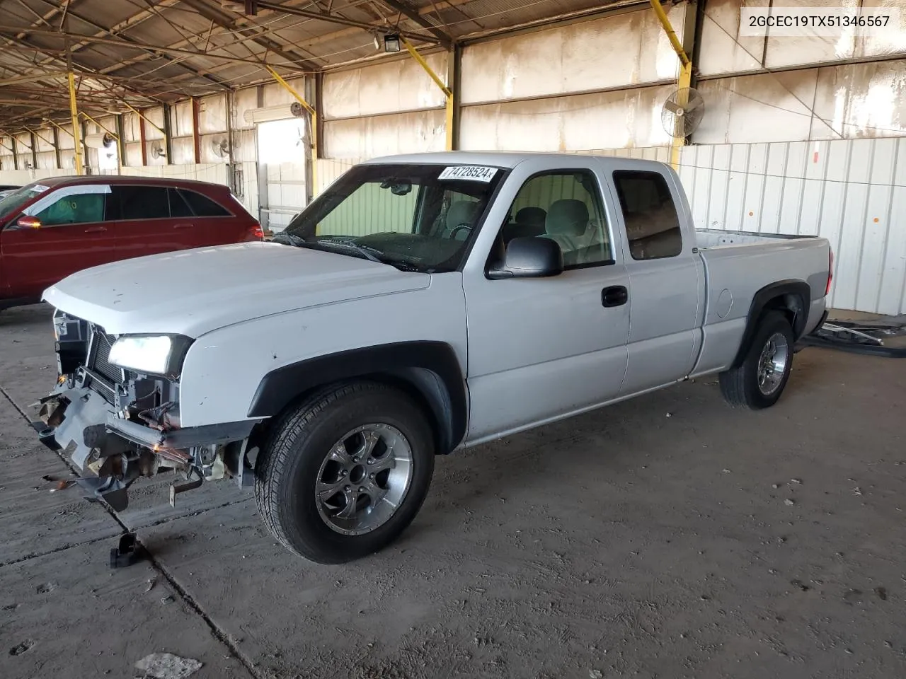 2005 Chevrolet Silverado C1500 VIN: 2GCEC19TX51346567 Lot: 74728524