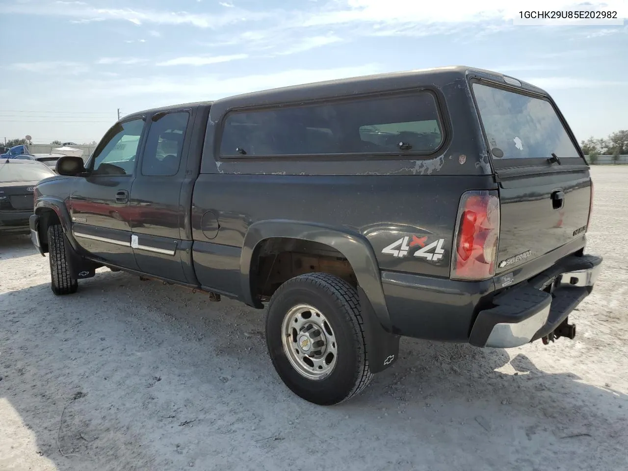 2005 Chevrolet Silverado K2500 Heavy Duty VIN: 1GCHK29U85E202982 Lot: 75084134