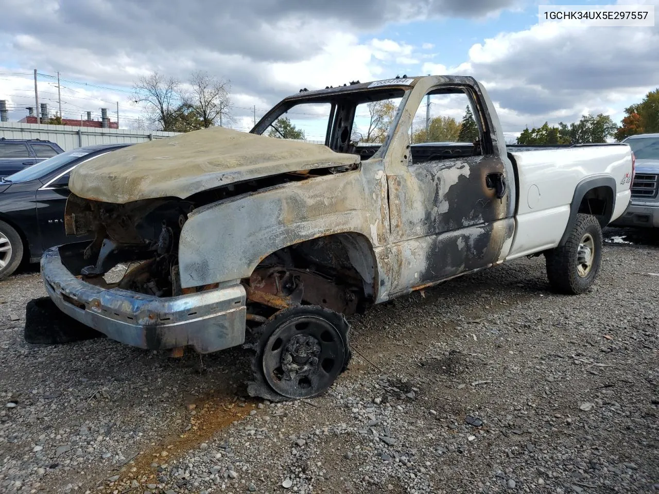 2005 Chevrolet Silverado K3500 VIN: 1GCHK34UX5E297557 Lot: 75354184