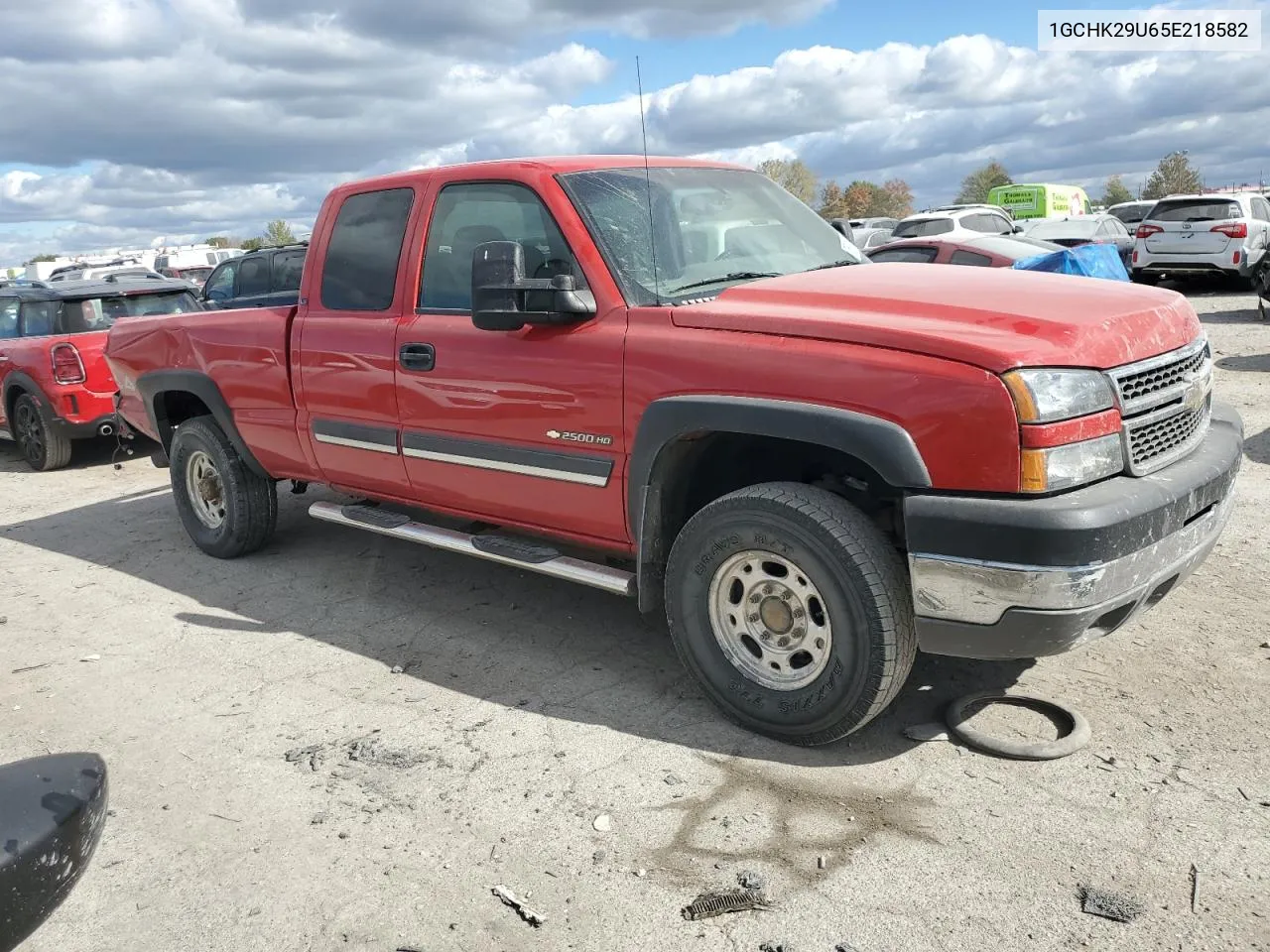 2005 Chevrolet Silverado K2500 Heavy Duty VIN: 1GCHK29U65E218582 Lot: 75883604