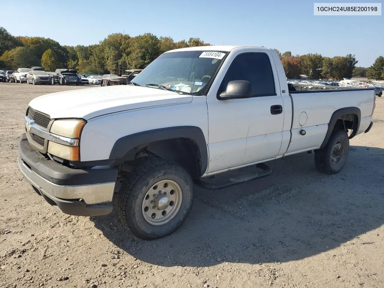 2005 Chevrolet Silverado C2500 Heavy Duty VIN: 1GCHC24U85E200198 Lot: 75884104