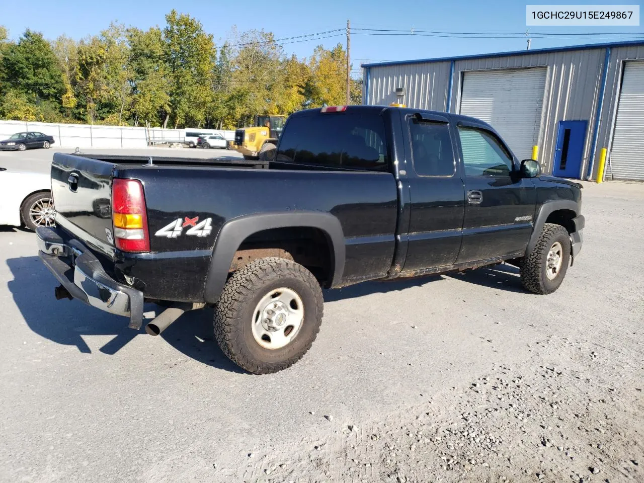 2005 Chevrolet Silverado C2500 Heavy Duty VIN: 1GCHC29U15E249867 Lot: 75896284