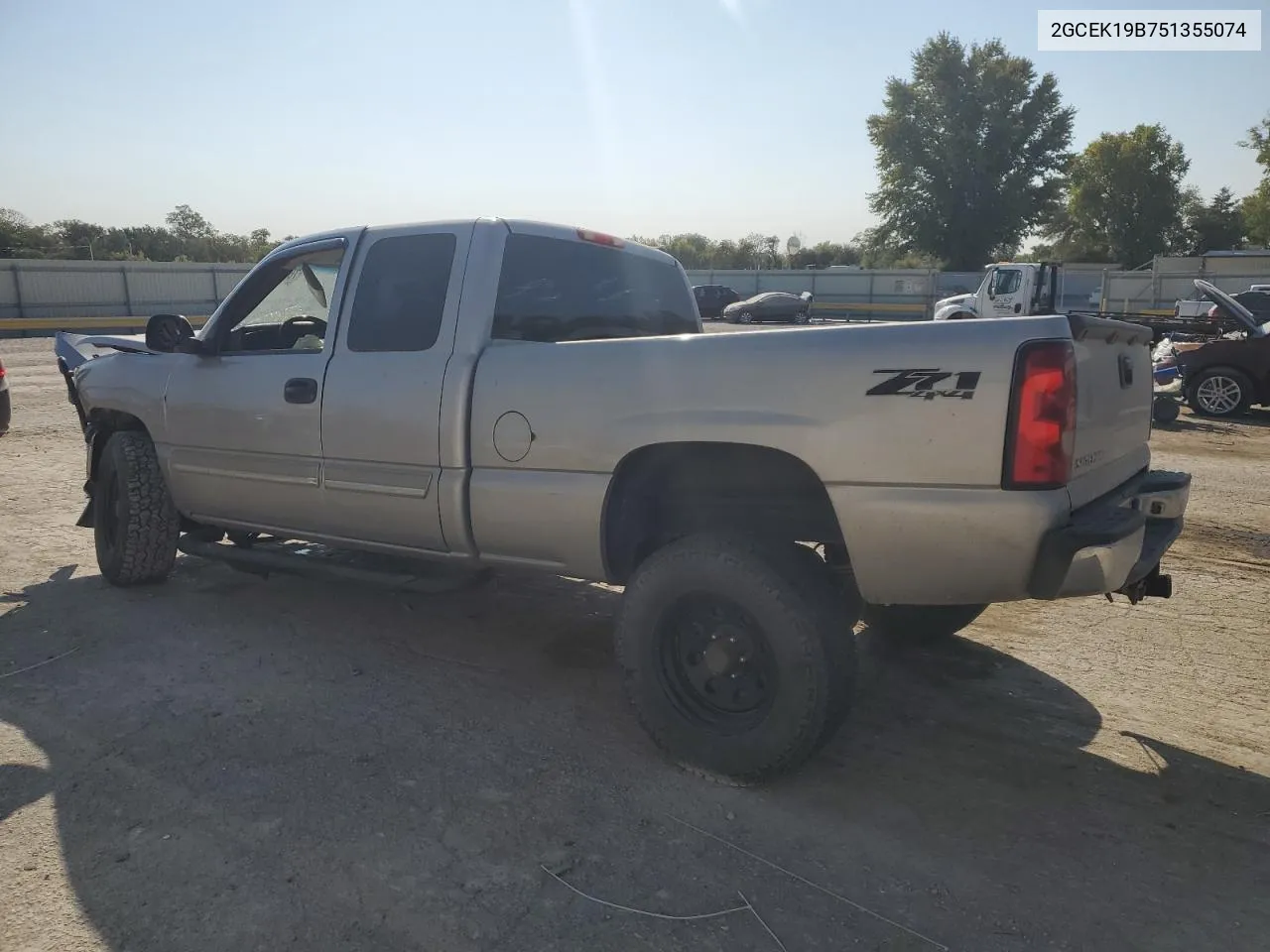 2005 Chevrolet Silverado K1500 VIN: 2GCEK19B751355074 Lot: 76587584