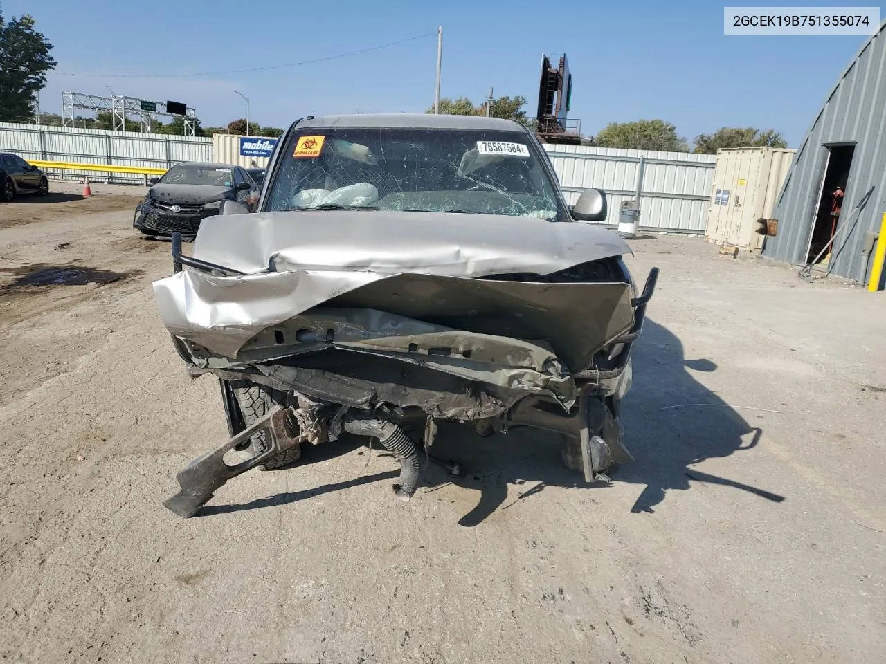 2005 Chevrolet Silverado K1500 VIN: 2GCEK19B751355074 Lot: 76587584