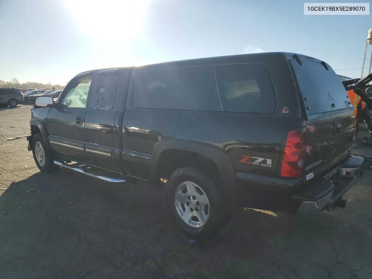 2005 Chevrolet Silverado K1500 VIN: 1GCEK19BX5E289070 Lot: 76607344