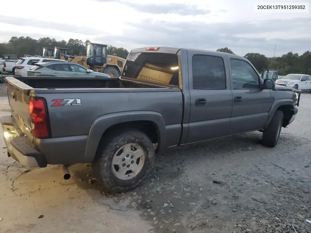 2005 Chevrolet Silverado K1500 VIN: 2GCEK13T951259352 Lot: 77305914