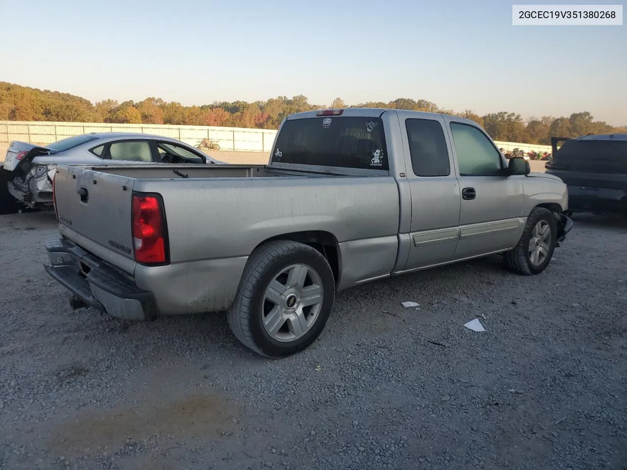 2005 Chevrolet Silverado C1500 VIN: 2GCEC19V351380268 Lot: 77651104