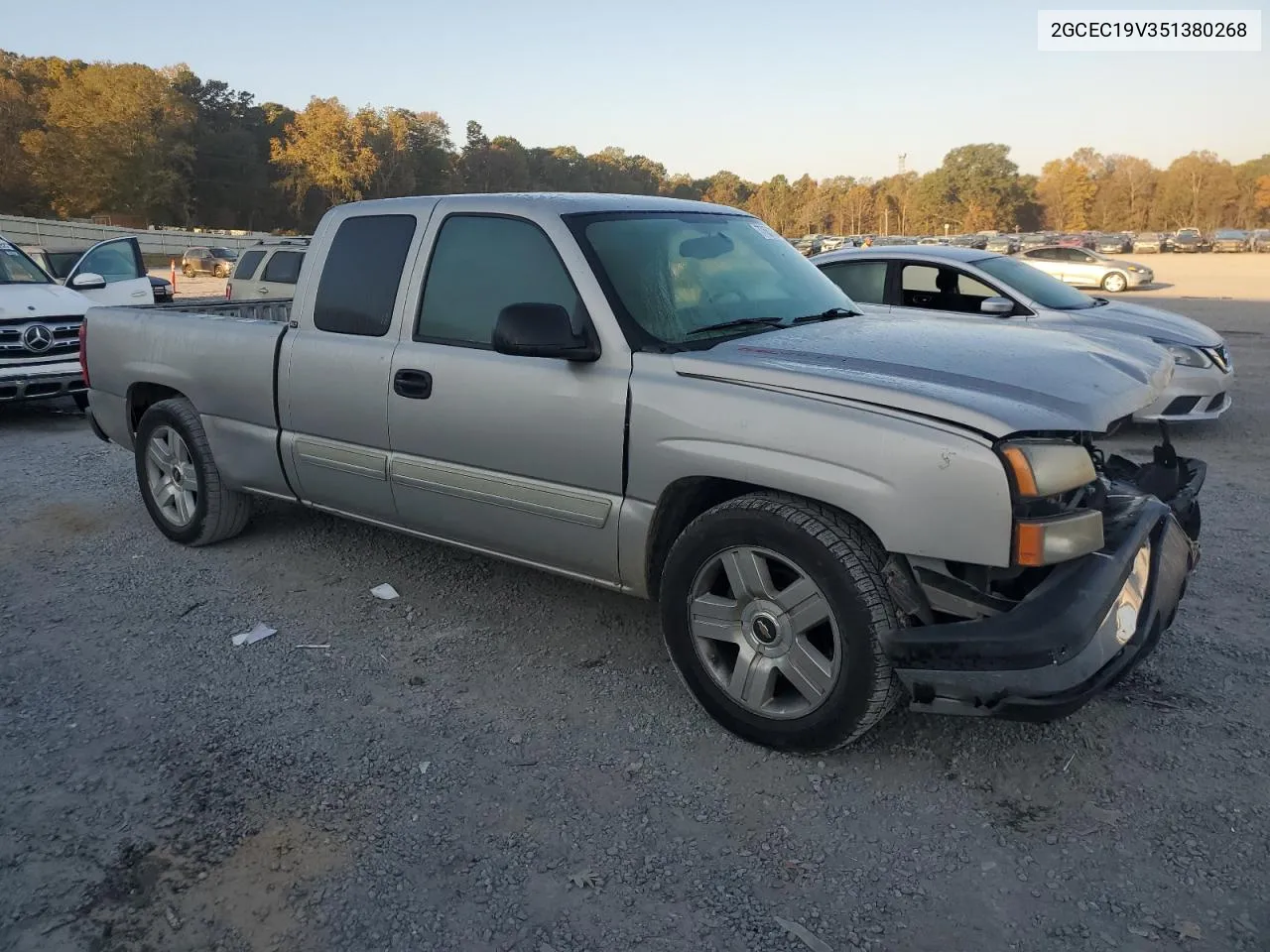 2005 Chevrolet Silverado C1500 VIN: 2GCEC19V351380268 Lot: 77651104