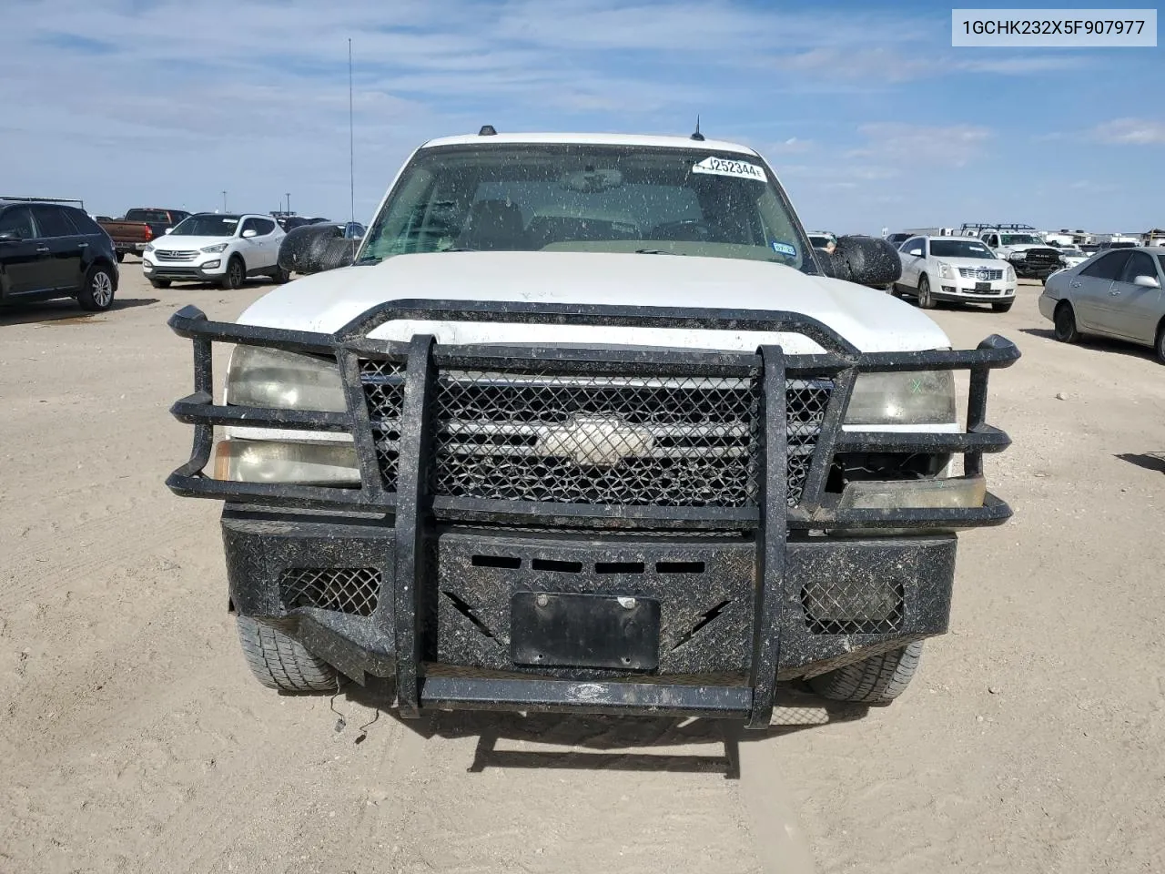 2005 Chevrolet Silverado K2500 Heavy Duty VIN: 1GCHK232X5F907977 Lot: 78252344