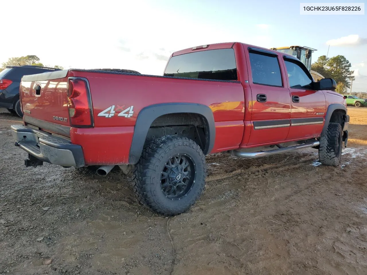 2005 Chevrolet Silverado K2500 Heavy Duty VIN: 1GCHK23U65F828226 Lot: 79200974