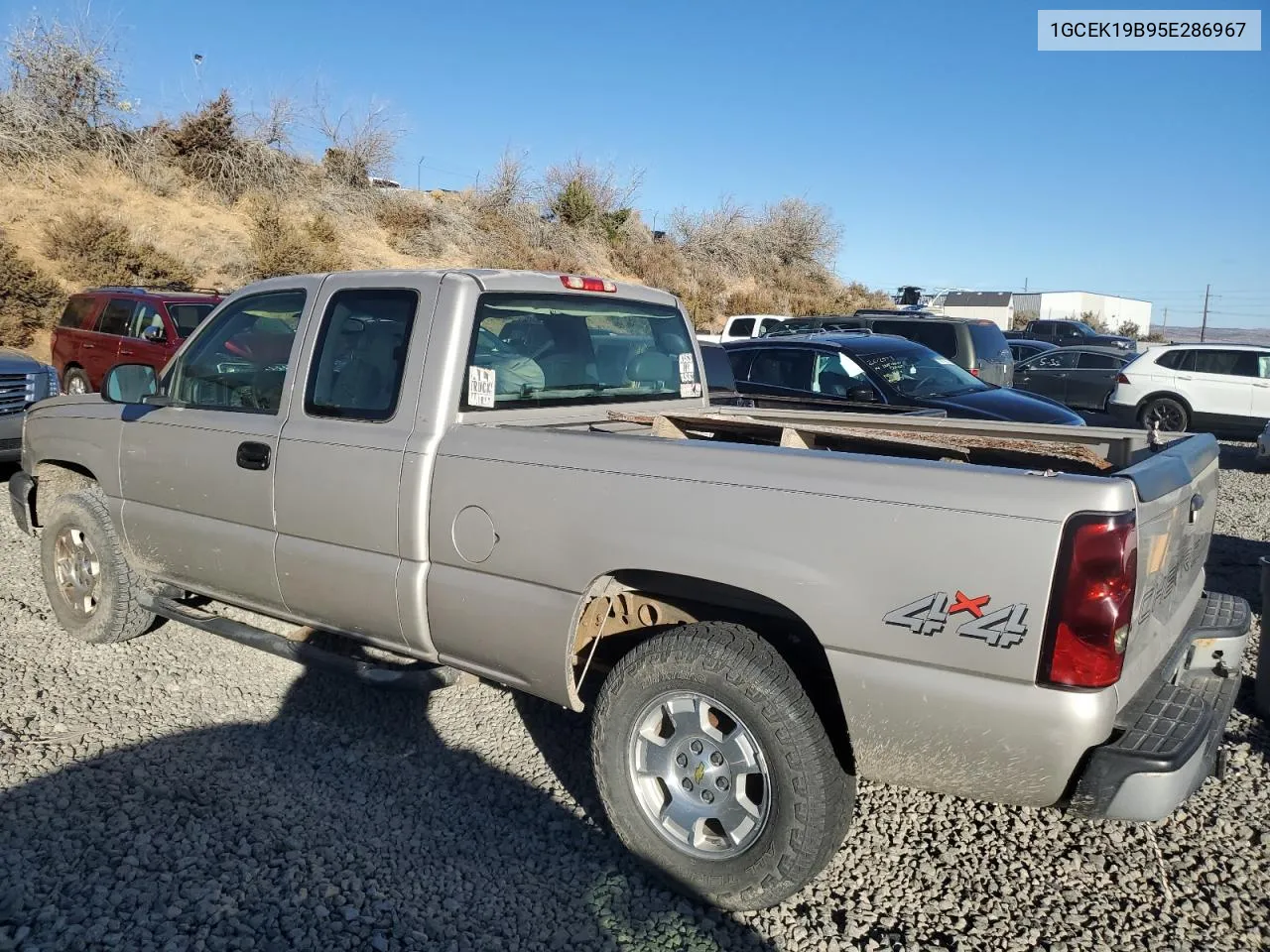 2005 Chevrolet Silverado K1500 VIN: 1GCEK19B95E286967 Lot: 79692494