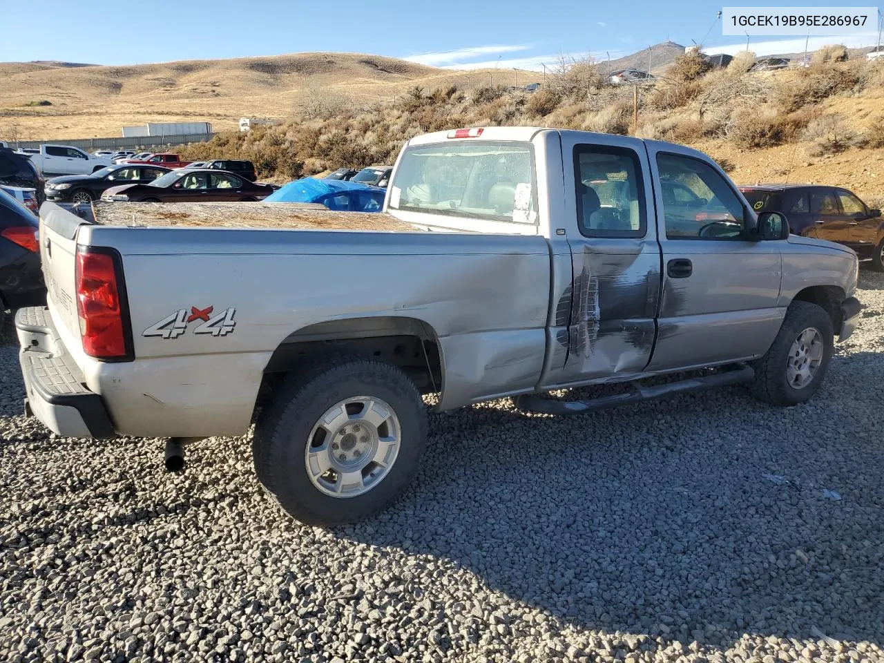 2005 Chevrolet Silverado K1500 VIN: 1GCEK19B95E286967 Lot: 79692494