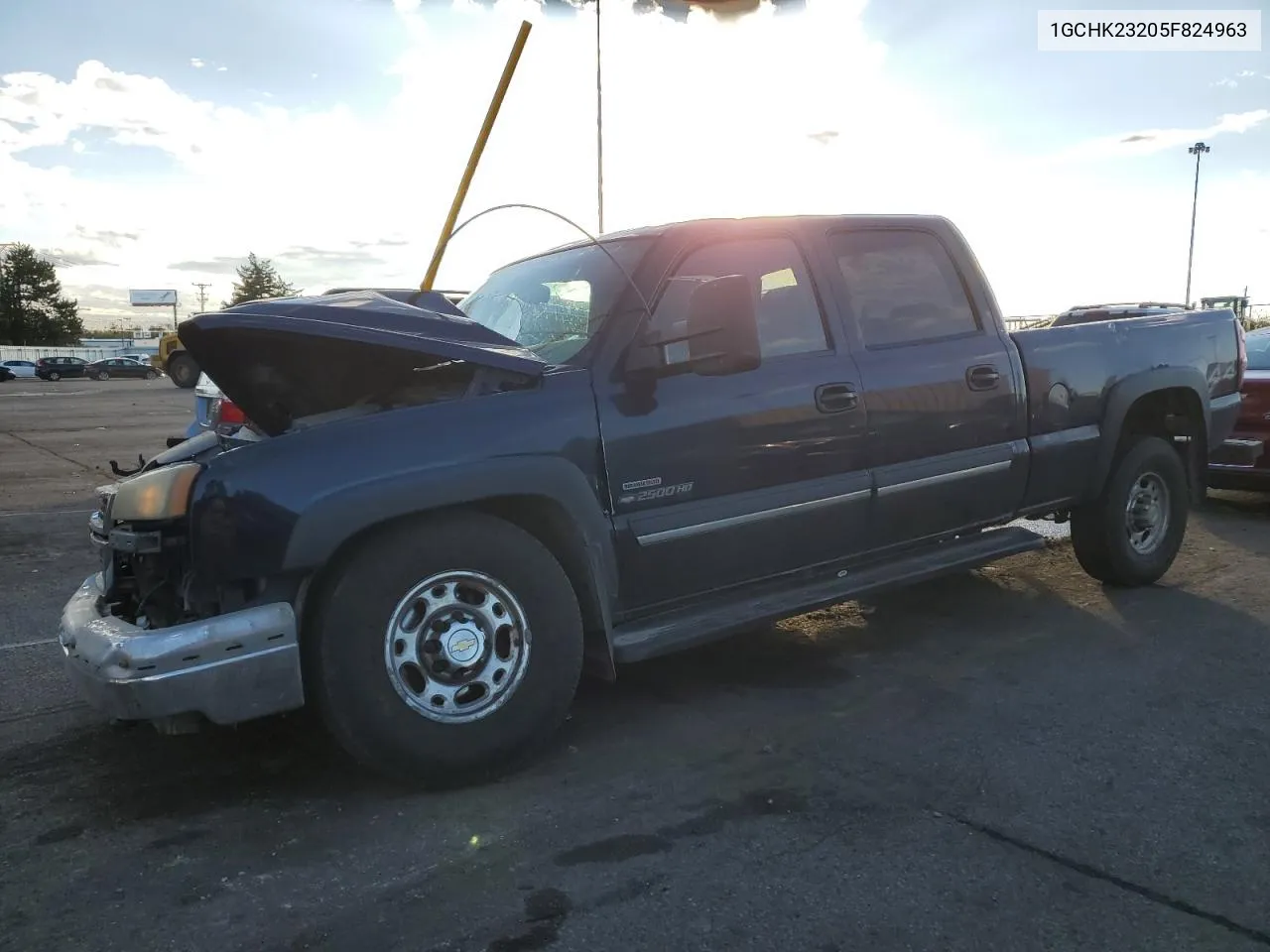 2005 Chevrolet Silverado K2500 Heavy Duty VIN: 1GCHK23205F824963 Lot: 80023874