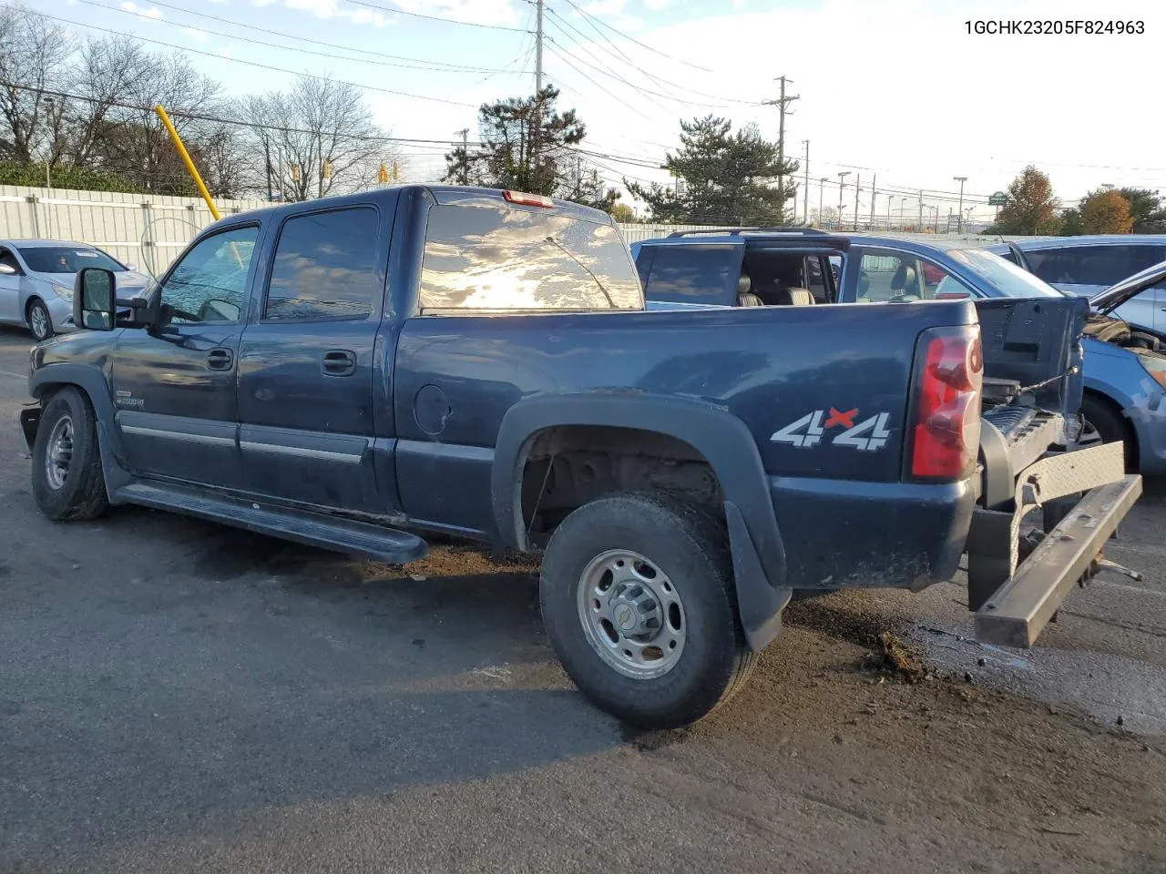 2005 Chevrolet Silverado K2500 Heavy Duty VIN: 1GCHK23205F824963 Lot: 80023874