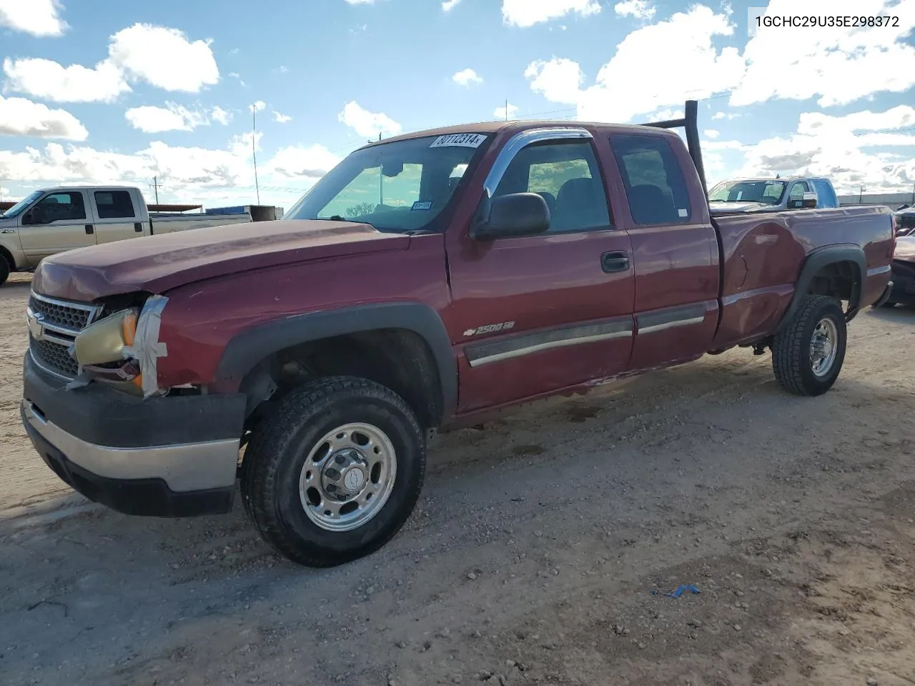 2005 Chevrolet Silverado C2500 Heavy Duty VIN: 1GCHC29U35E298372 Lot: 80112314