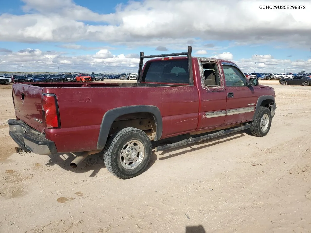 2005 Chevrolet Silverado C2500 Heavy Duty VIN: 1GCHC29U35E298372 Lot: 80112314