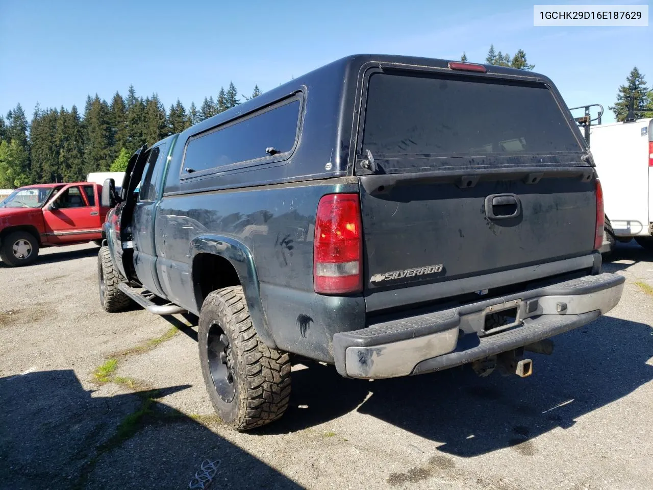 2006 Chevrolet Silverado K2500 Heavy Duty VIN: 1GCHK29D16E187629 Lot: 54041954