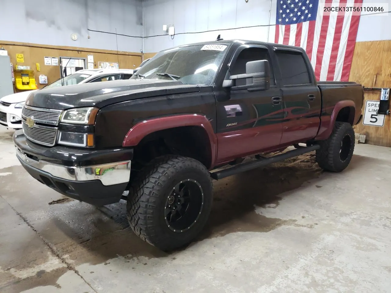 2006 Chevrolet Silverado K1500 VIN: 2GCEK13T561100846 Lot: 64351954