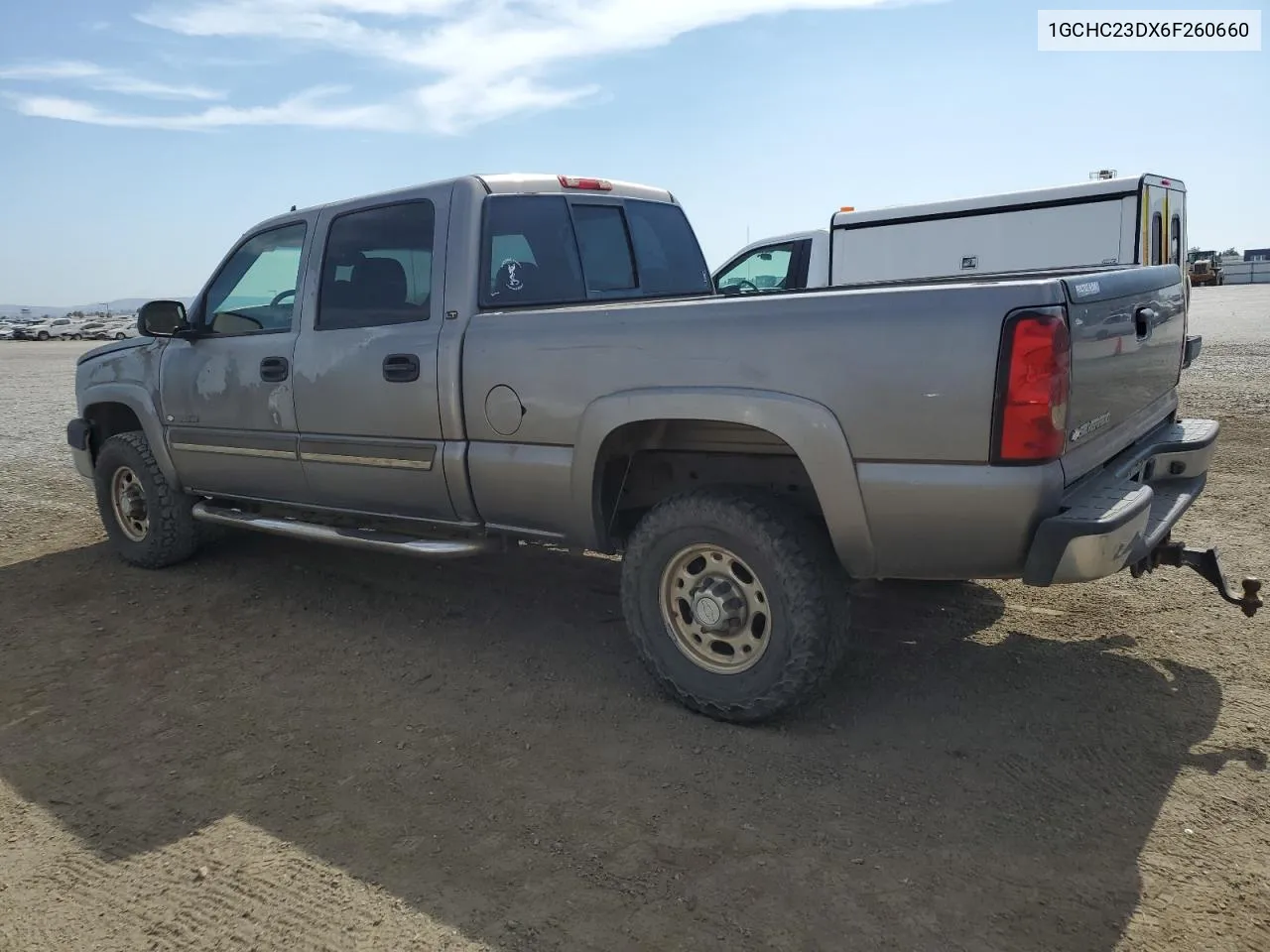 2006 Chevrolet Silverado C2500 Heavy Duty VIN: 1GCHC23DX6F260660 Lot: 66250984