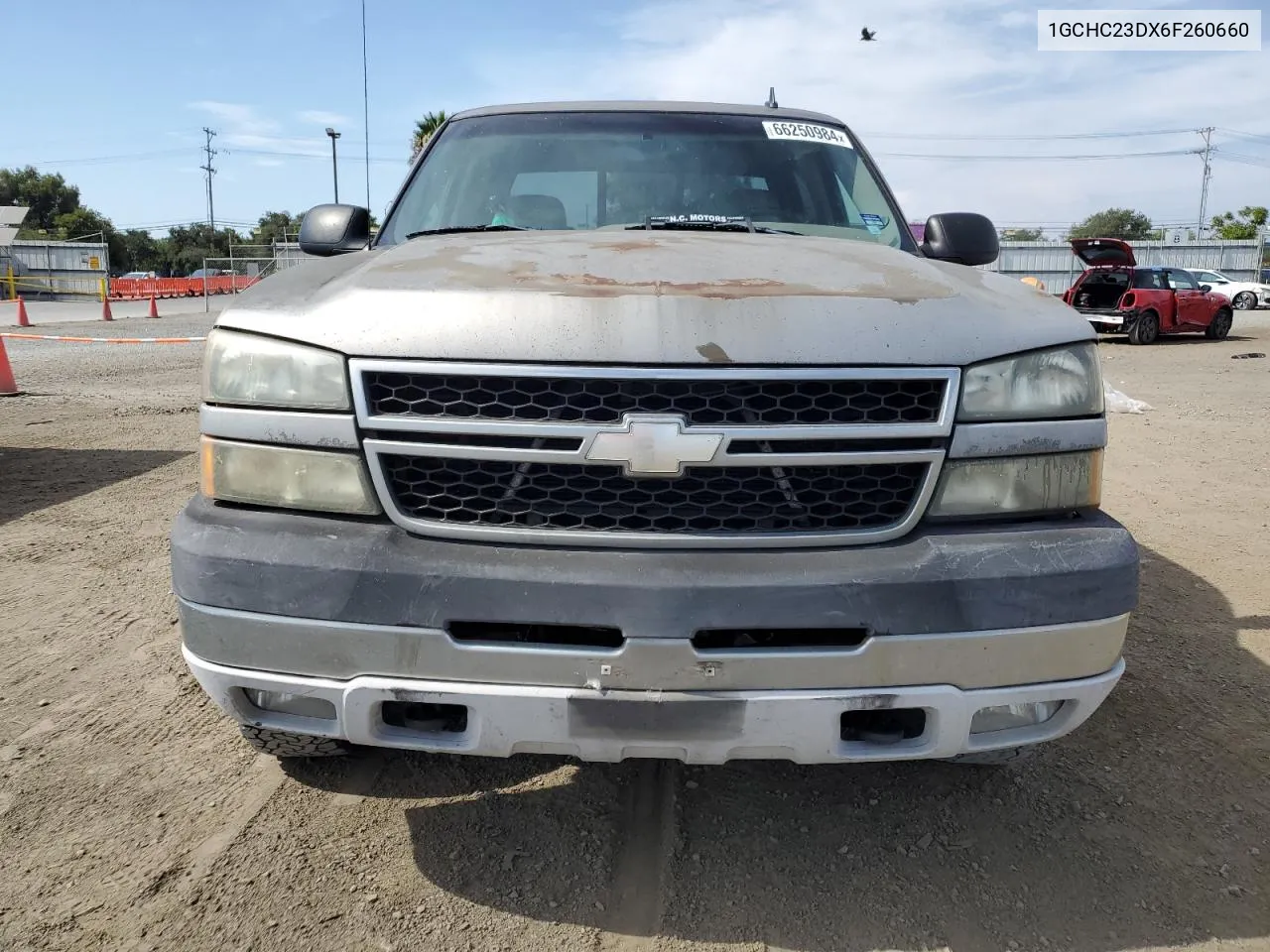 2006 Chevrolet Silverado C2500 Heavy Duty VIN: 1GCHC23DX6F260660 Lot: 66250984