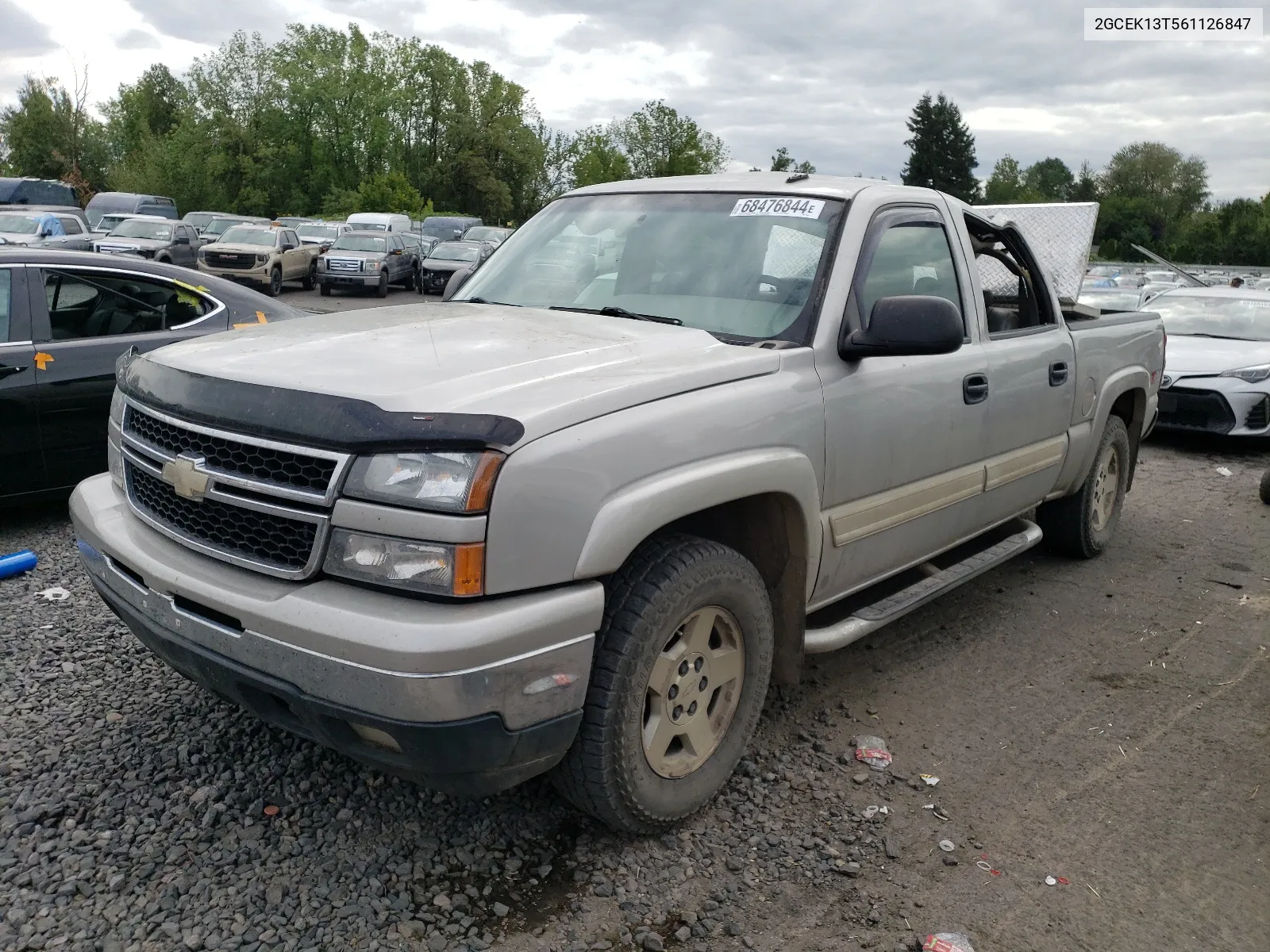 2006 Chevrolet Silverado K1500 VIN: 2GCEK13T561126847 Lot: 68476844