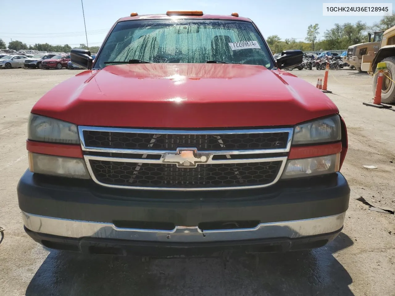 2006 Chevrolet Silverado K2500 Heavy Duty VIN: 1GCHK24U36E128945 Lot: 72209874