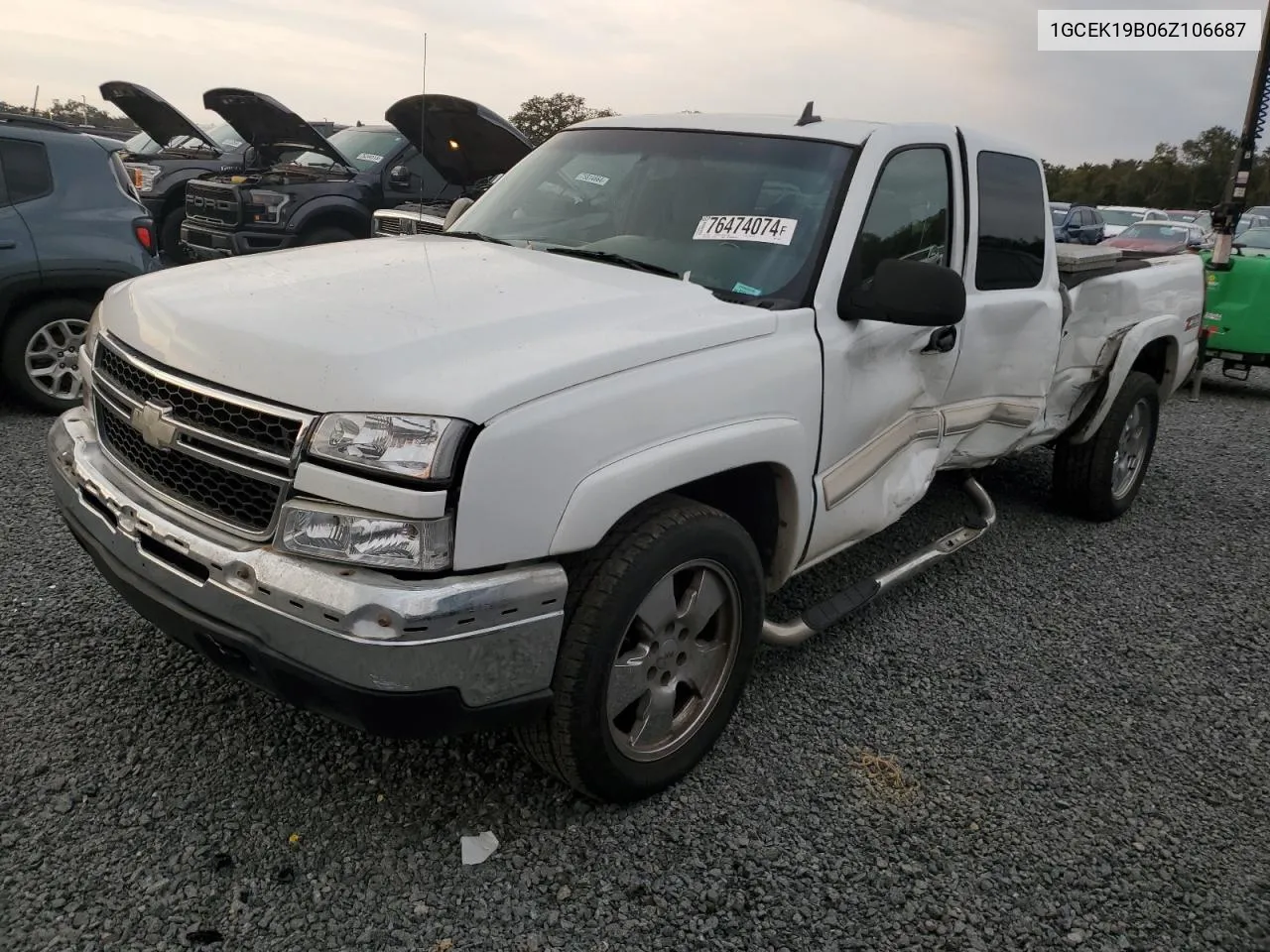 2006 Chevrolet Silverado K1500 VIN: 1GCEK19B06Z106687 Lot: 76474074