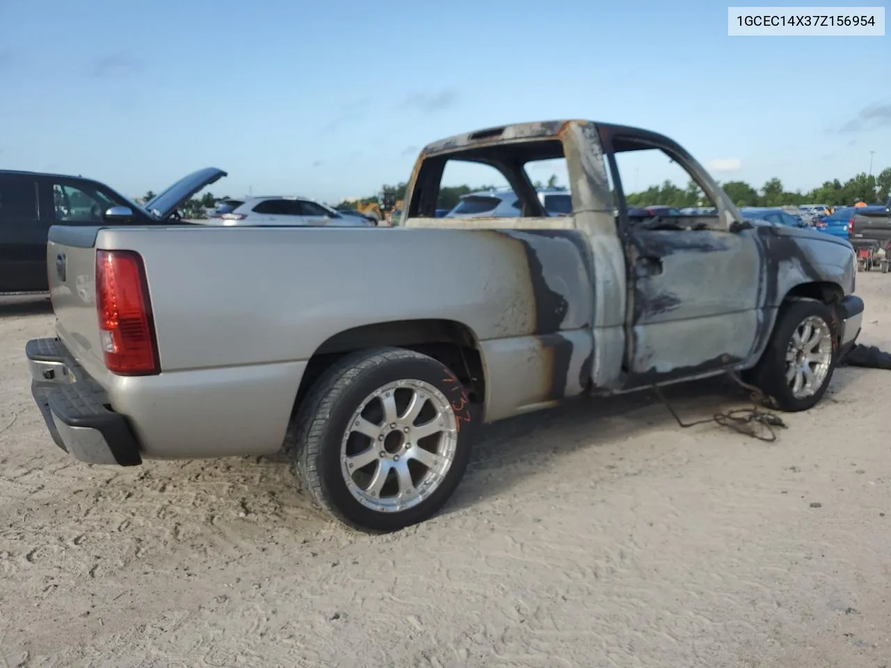 2007 Chevrolet Silverado C1500 Classic VIN: 1GCEC14X37Z156954 Lot: 59321904