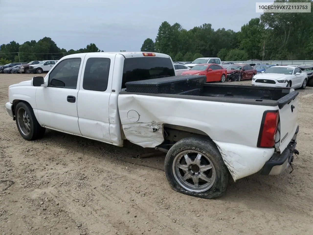 2007 Chevrolet Silverado C1500 Classic VIN: 1GCEC19VX7Z113753 Lot: 66804324