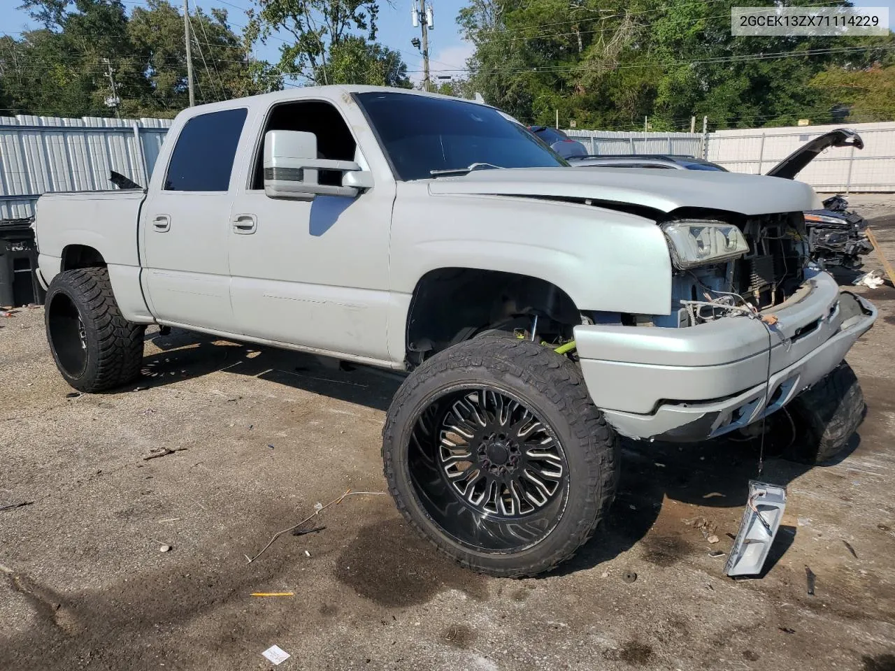 2007 Chevrolet Silverado K1500 Classic Crew Cab VIN: 2GCEK13ZX71114229 Lot: 68552514