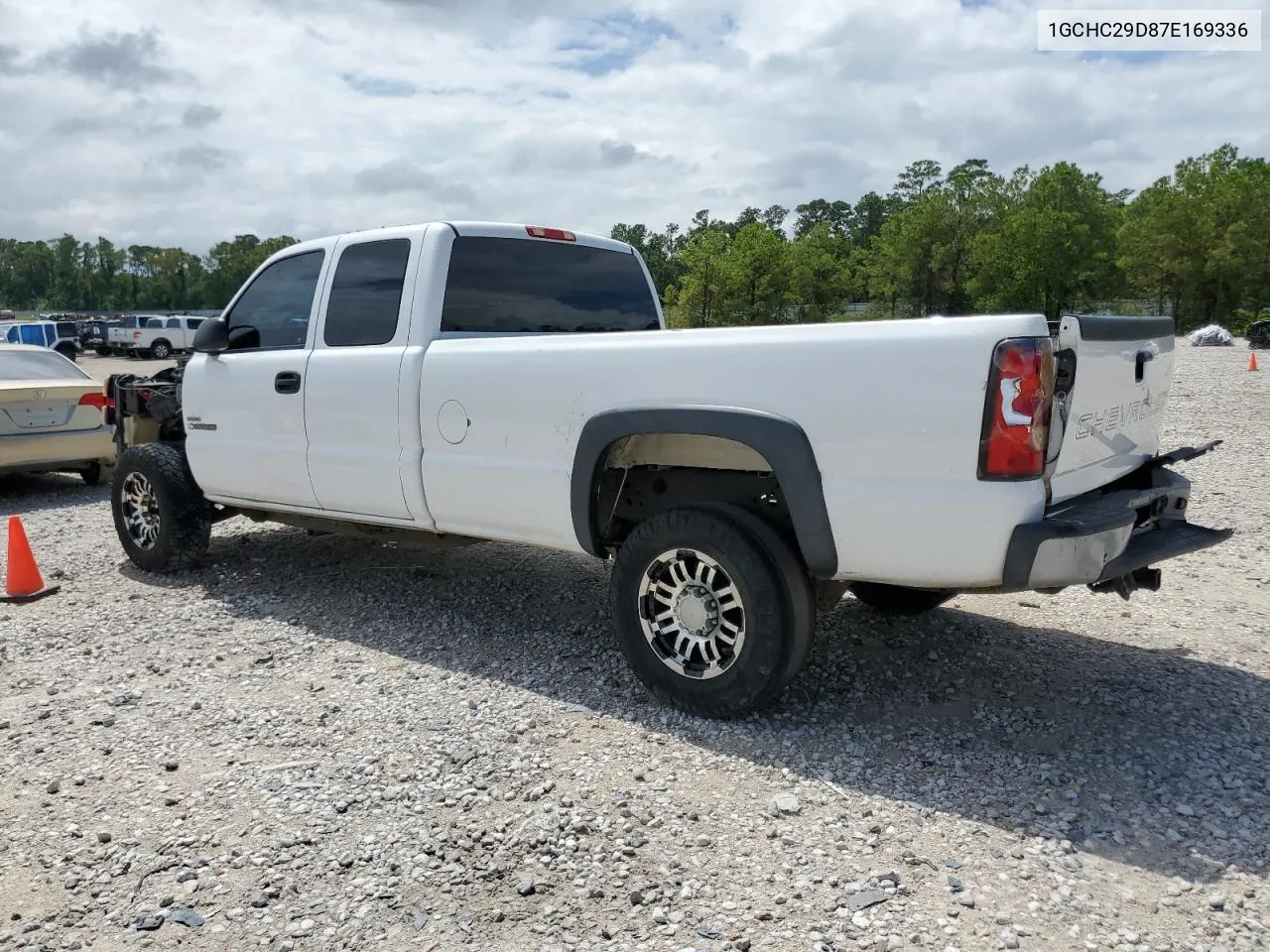 2007 Chevrolet Silverado C2500 Heavy Duty VIN: 1GCHC29D87E169336 Lot: 69767334