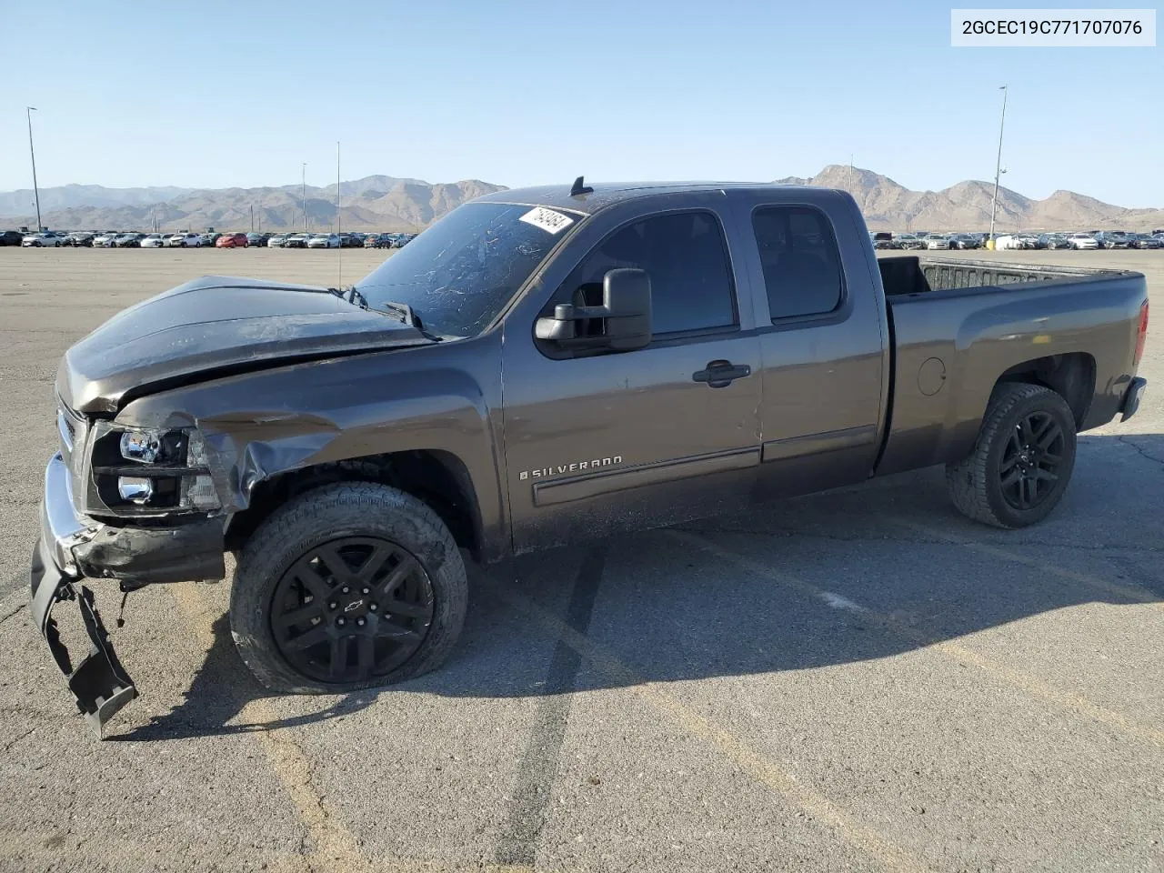 2007 Chevrolet Silverado C1500 VIN: 2GCEC19C771707076 Lot: 71643464