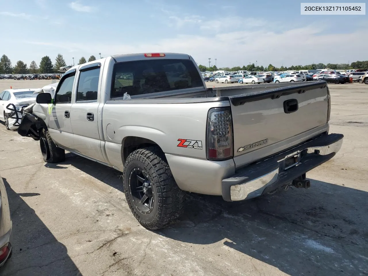 2007 Chevrolet Silverado K1500 Classic Crew Cab VIN: 2GCEK13Z171105452 Lot: 71956374