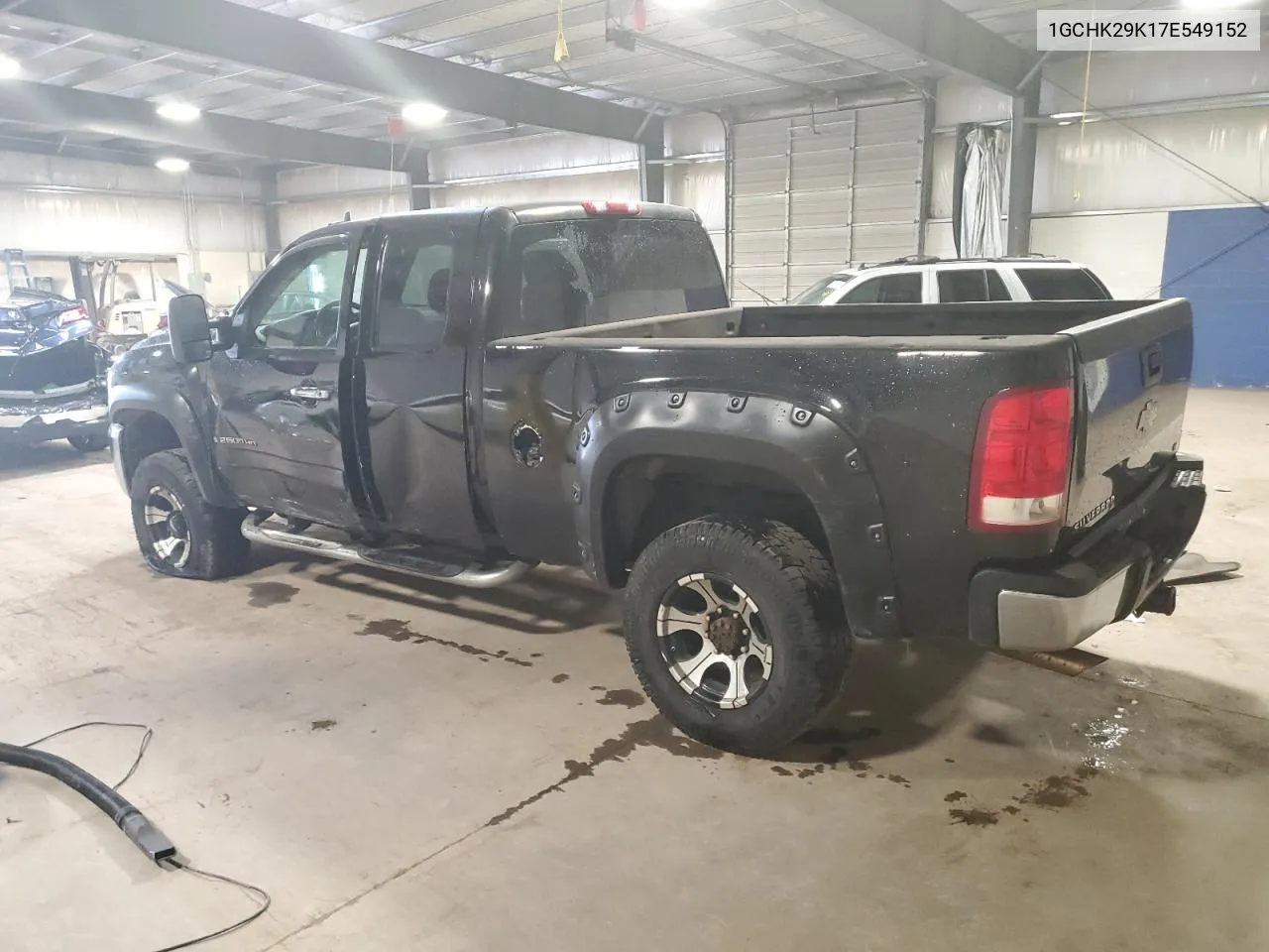 2007 Chevrolet Silverado K2500 Heavy Duty VIN: 1GCHK29K17E549152 Lot: 72048594