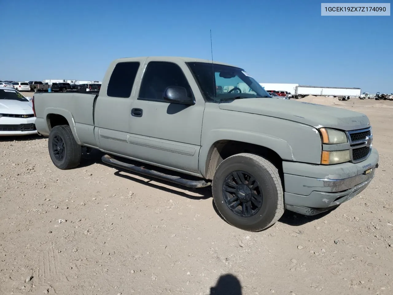 2007 Chevrolet Silverado K1500 Classic VIN: 1GCEK19ZX7Z174090 Lot: 73638894