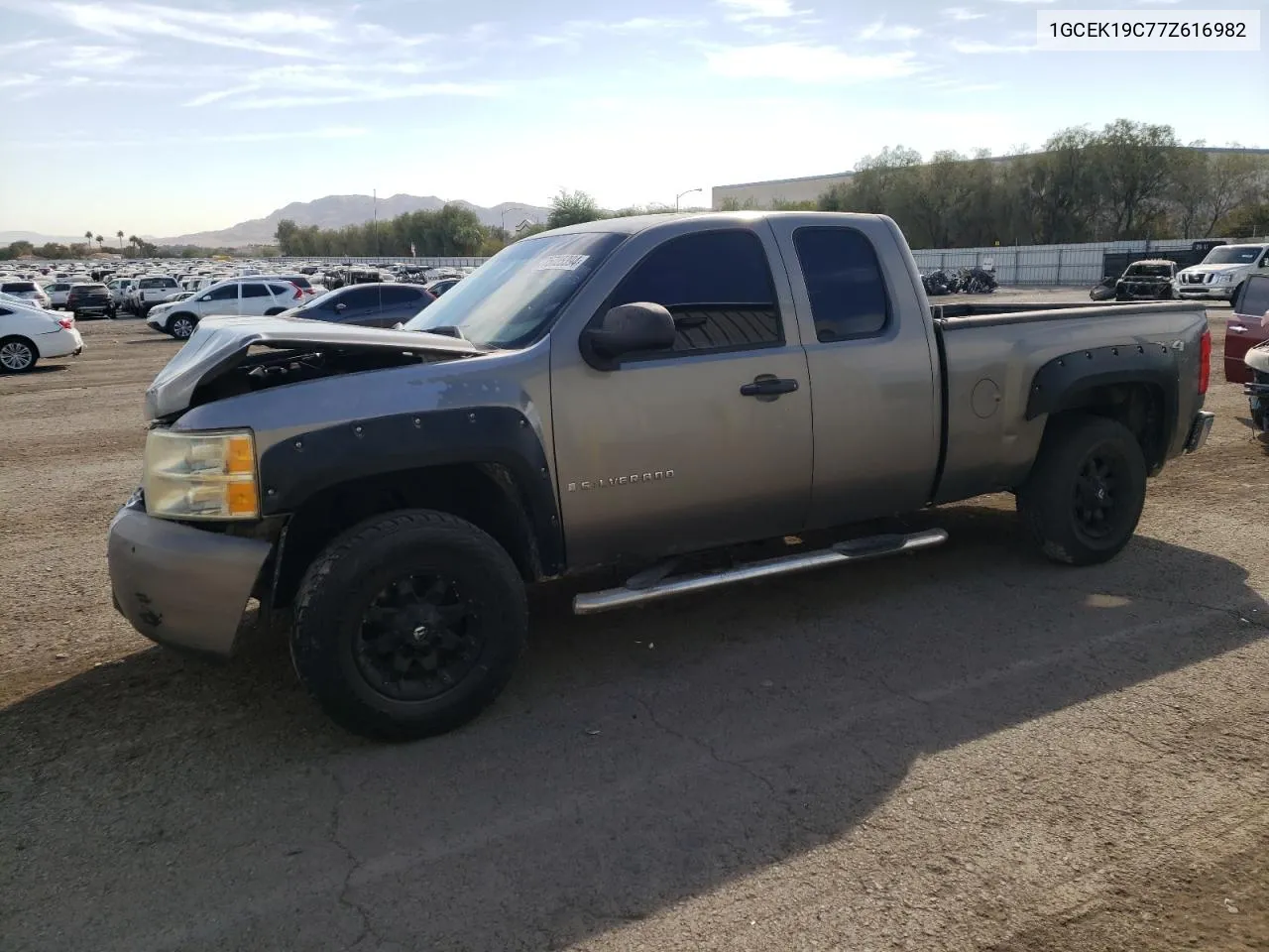 2007 Chevrolet Silverado K1500 VIN: 1GCEK19C77Z616982 Lot: 75725394