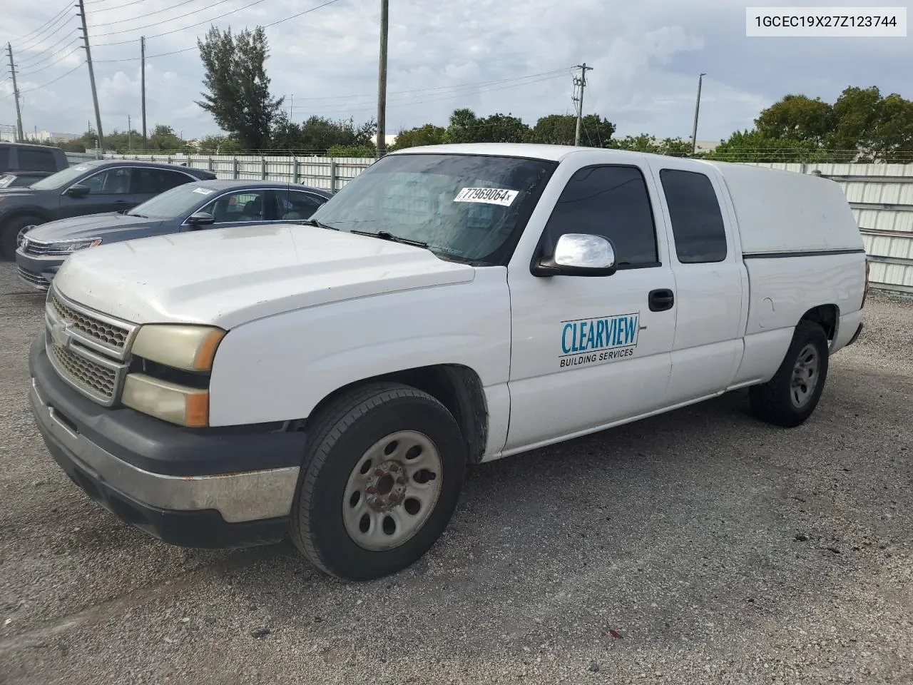 2007 Chevrolet Silverado C1500 Classic VIN: 1GCEC19X27Z123744 Lot: 77969064