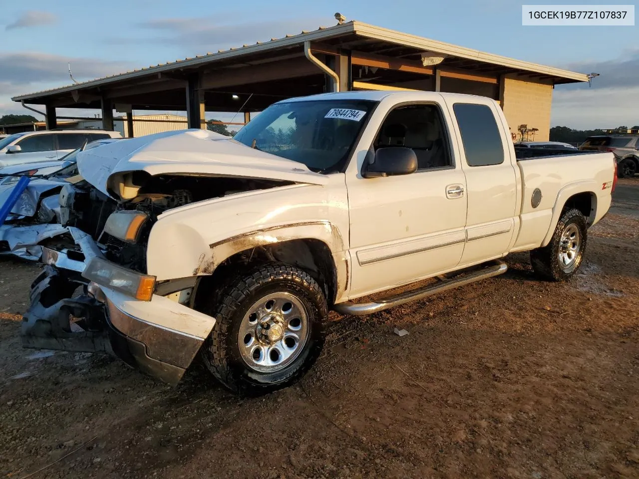 2007 Chevrolet Silverado K1500 Classic VIN: 1GCEK19B77Z107837 Lot: 79844794