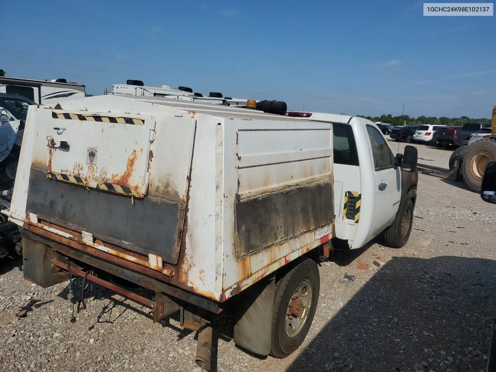 2008 Chevrolet Silverado C2500 Heavy Duty VIN: 1GCHC24K98E102137 Lot: 68229034