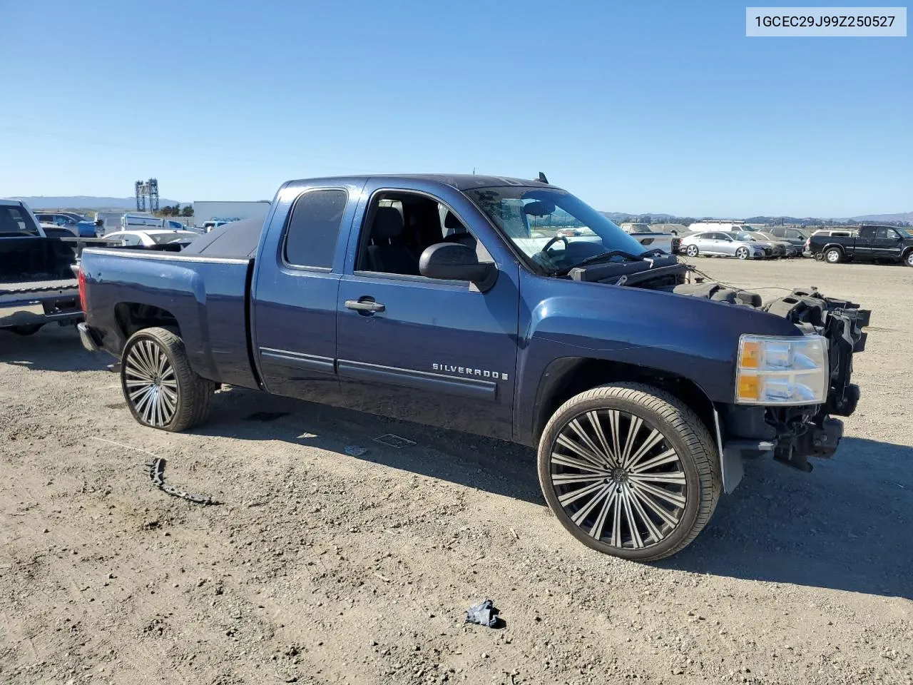 2009 Chevrolet Silverado C1500 Lt VIN: 1GCEC29J99Z250527 Lot: 71223014