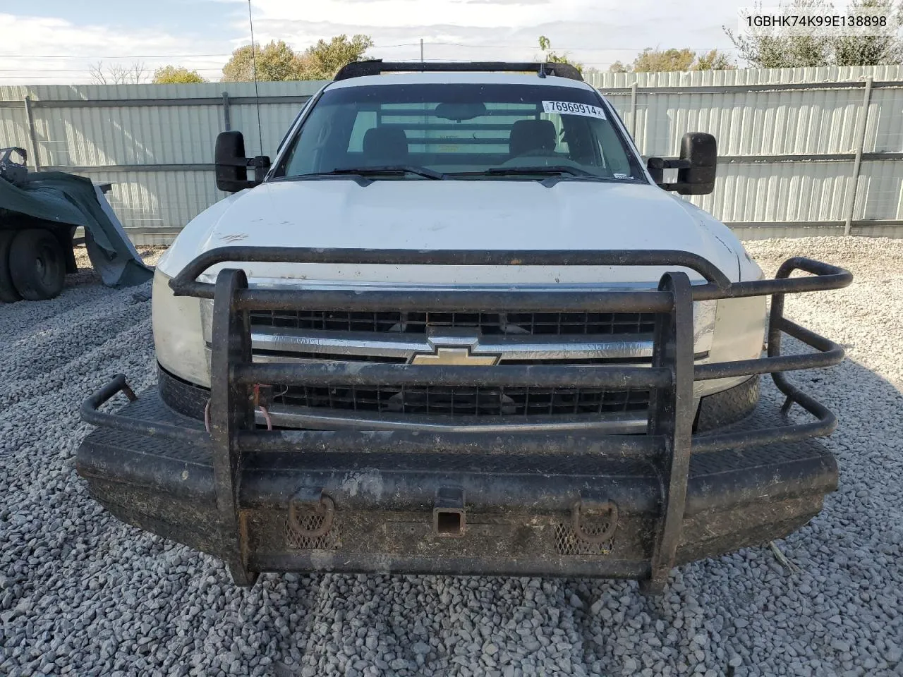 2009 Chevrolet Silverado K3500 VIN: 1GBHK74K99E138898 Lot: 76969914