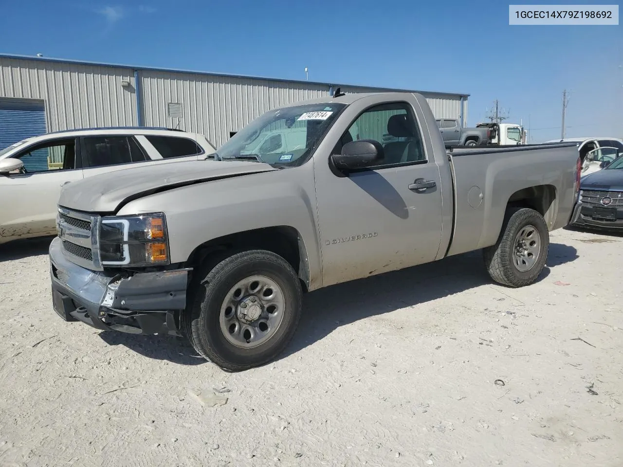 2009 Chevrolet Silverado C1500 VIN: 1GCEC14X79Z198692 Lot: 77487614