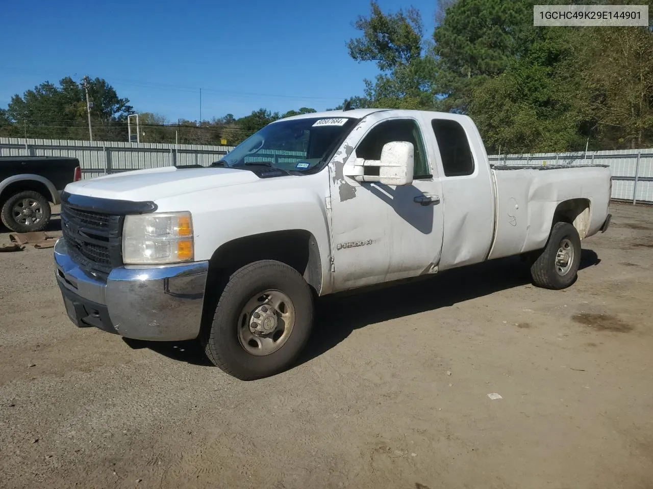 2009 Chevrolet Silverado C2500 Heavy Duty VIN: 1GCHC49K29E144901 Lot: 80587684