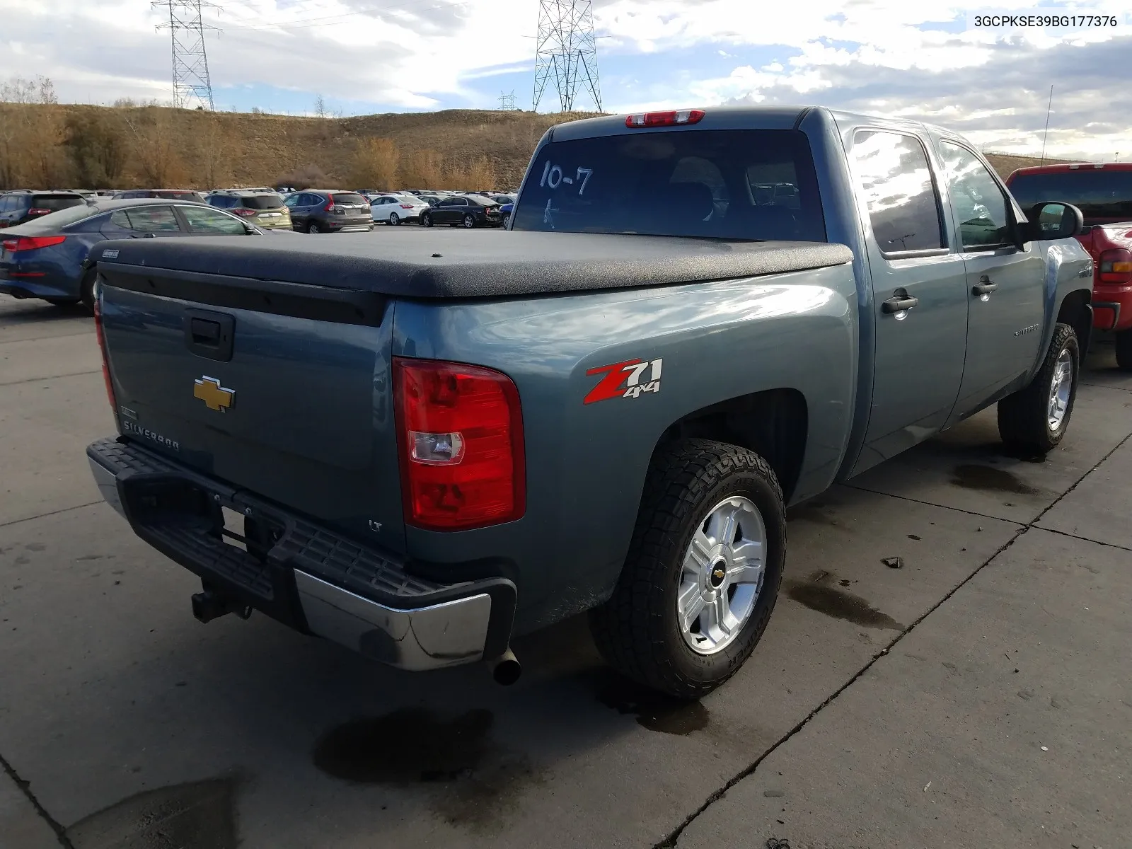 3GCPKSE39BG177376 2011 Chevrolet Silverado K1500 Lt