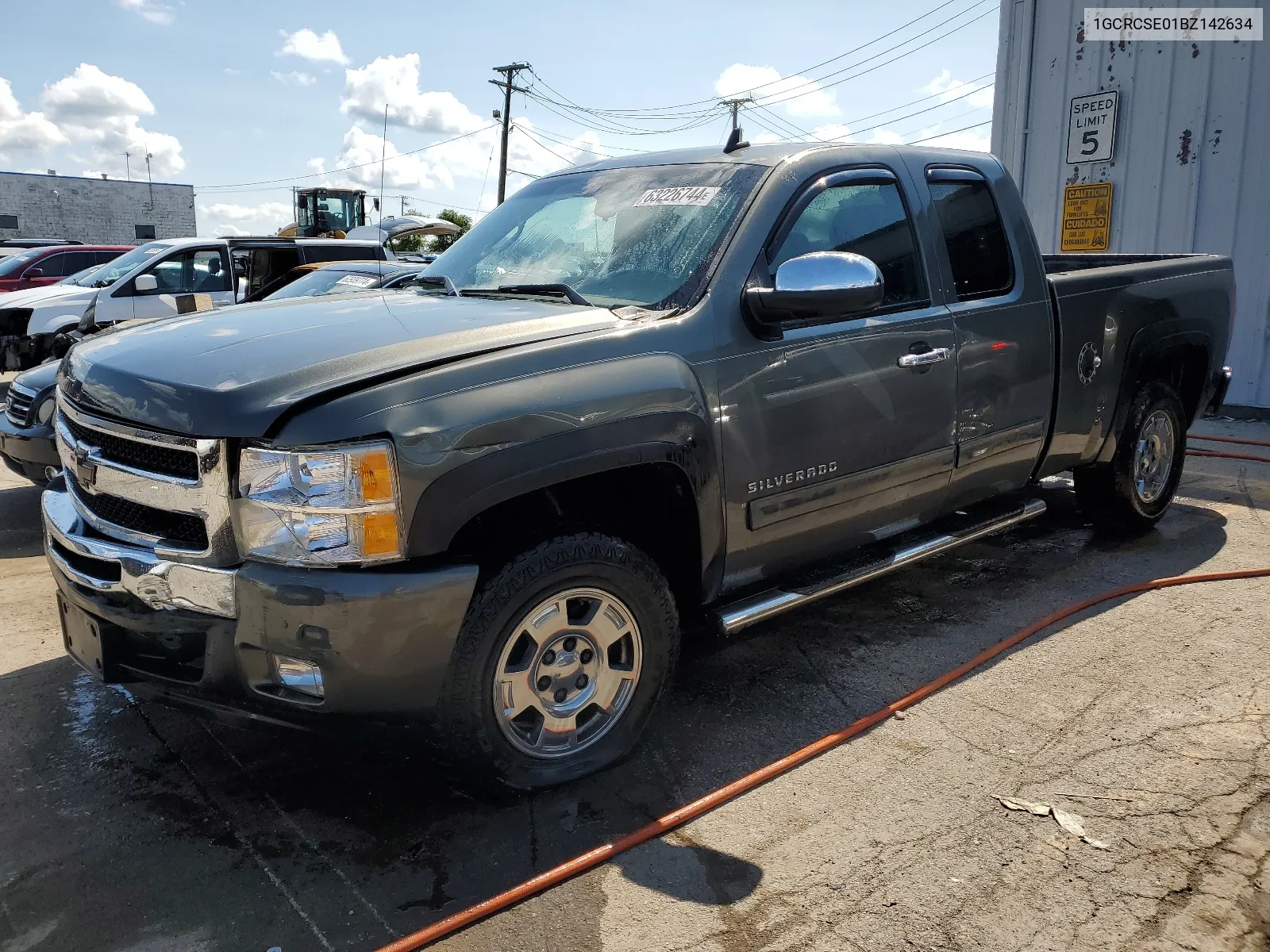 2011 Chevrolet Silverado C1500 Lt VIN: 1GCRCSE01BZ142634 Lot: 63226744