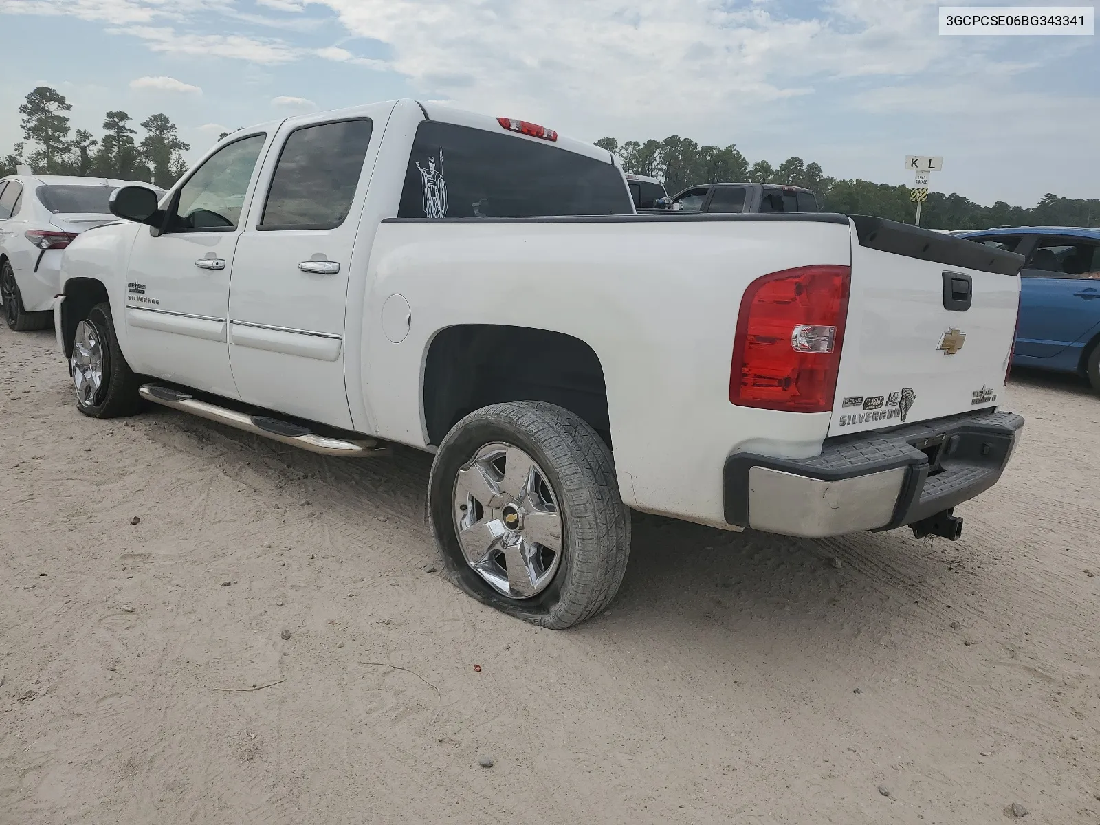 2011 Chevrolet Silverado C1500 Lt VIN: 3GCPCSE06BG343341 Lot: 68044304