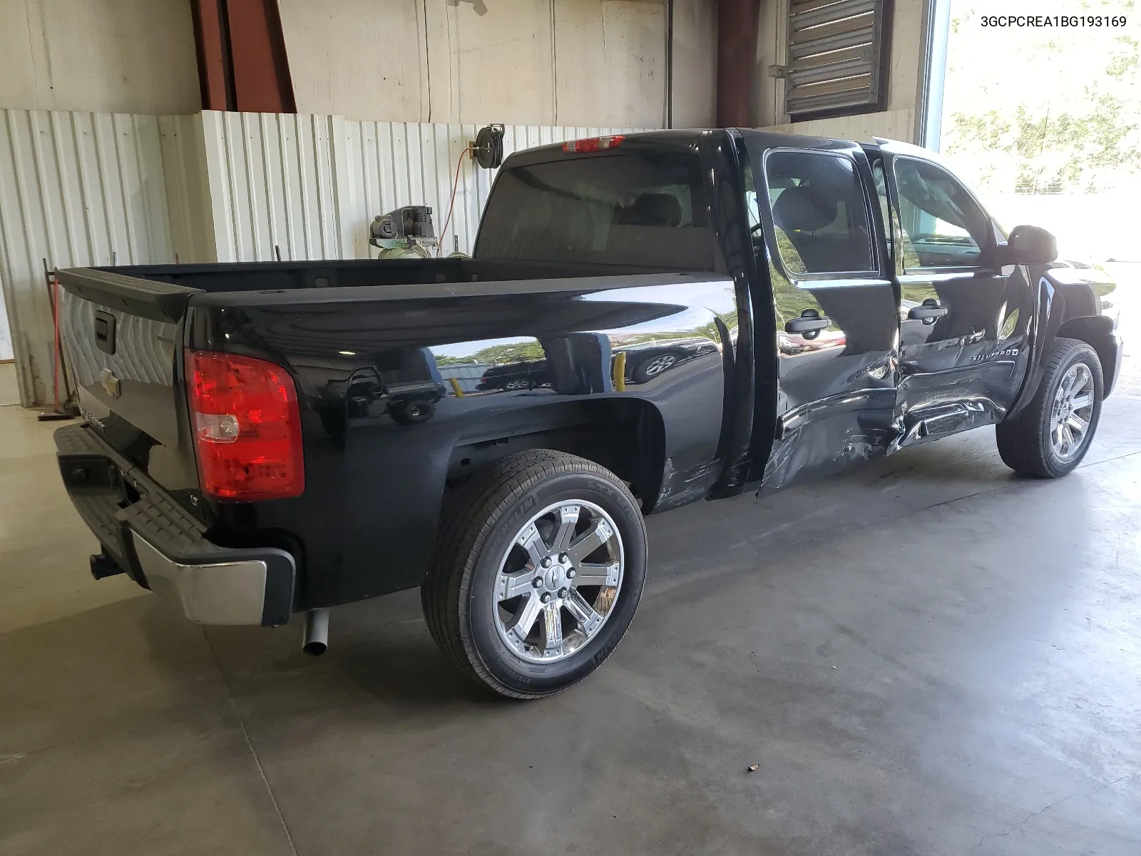 2011 Chevrolet Silverado C1500 Ls VIN: 3GCPCREA1BG193169 Lot: 68431234