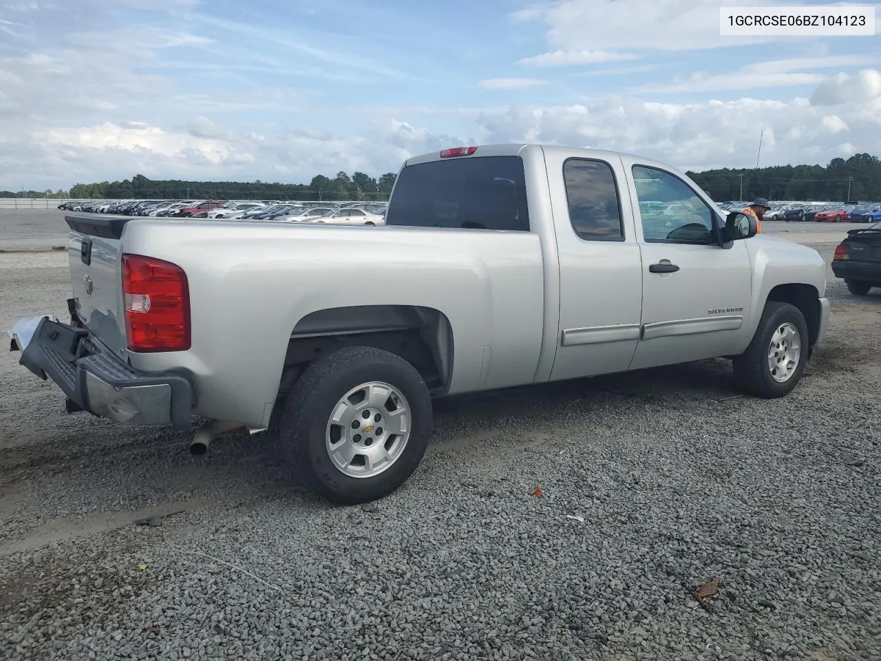 1GCRCSE06BZ104123 2011 Chevrolet Silverado C1500 Lt