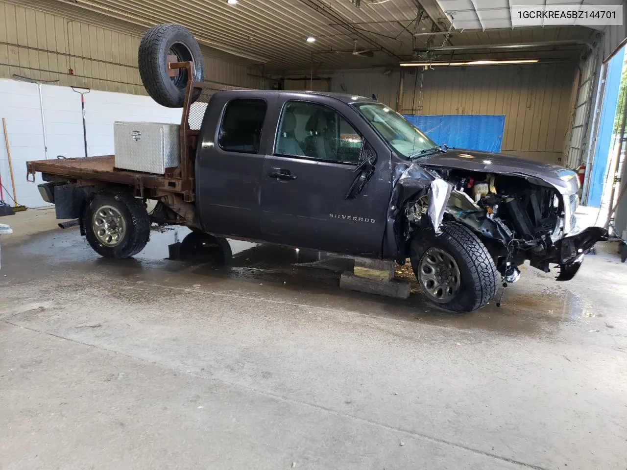 2011 Chevrolet Silverado K1500 Ls VIN: 1GCRKREA5BZ144701 Lot: 68808104